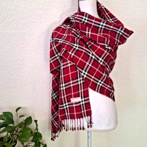 💰SOLD💰100% CASHMERE NWOT PASHMINA  Plaid Fringe SCARF - Picture 3 of 3